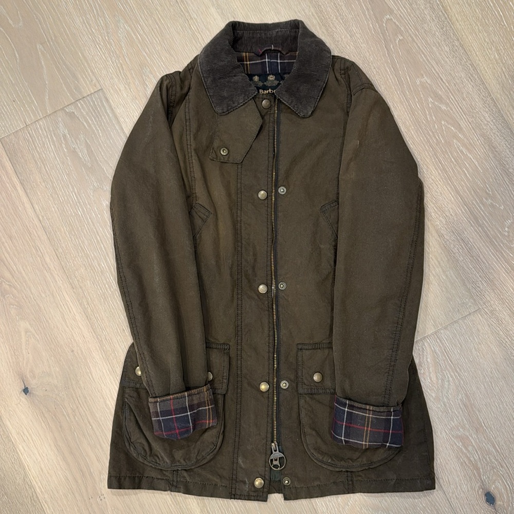 Women’s original Barbour jacket, lightly worn, size 4.